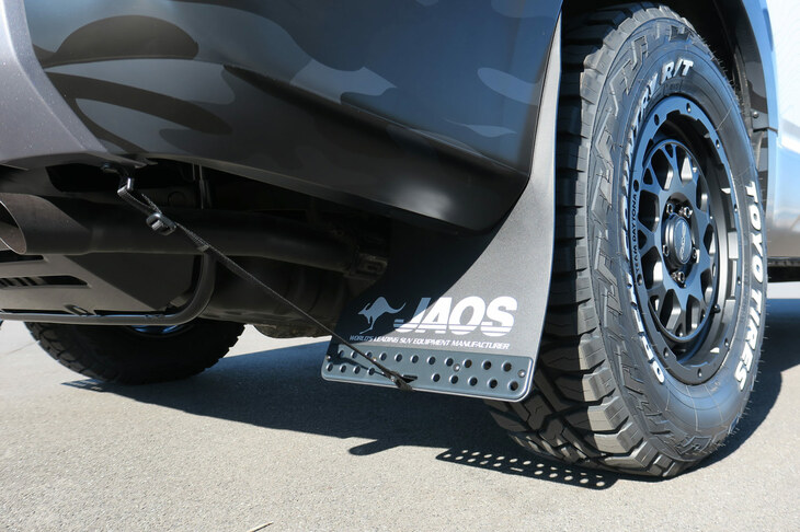 三菱デリカD：5 SNOW SURVIVOR（マッドガード）