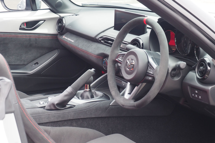 マツダ スピリット レーシング・ロードスター12R（コックピット）