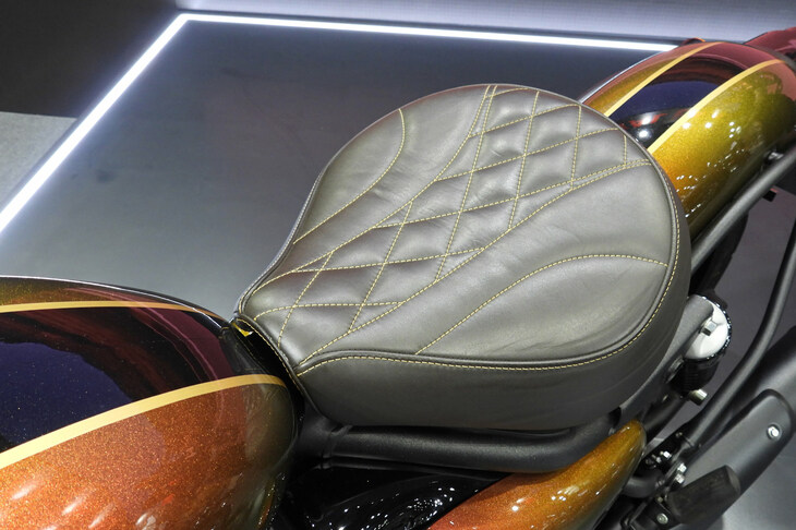 ロイヤルエンフィールド・クラシック650 125周年記念スペシャルエディション