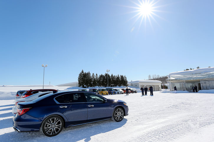 試乗会場はホンダの鷹栖プルービンググラウンド（上川郡鷹栖町）。今回はイギリスやドイツの一般道を再現した「EU郊外コース」を中心に使用した。