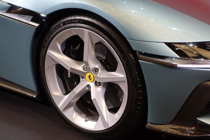 フェラーリ12チリンドリ（フロントホイール）