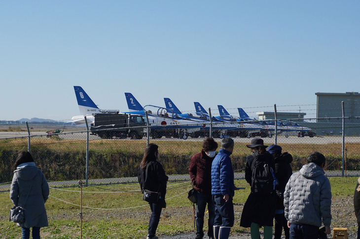 アライメント調整の前にタイヤの前後ローテーション作業をしてもらうと、直進安定性が驚くほどカイゼン。安全・快適に旅立ち、宮城・松島基地で無事にブルーインパルスを見学することができた。