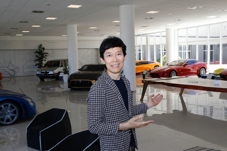 イタルデザインが手がけた歴代モデルが展示されたカーギャラリーにて。