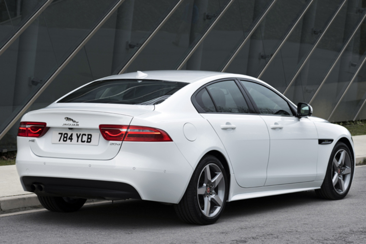 ジャガーxe 2 0 Fr 8at Xe 3 0 Fr 8at Xe 2 0ディーゼル Fr 6mt 海外試乗記 本命登場 Webcg