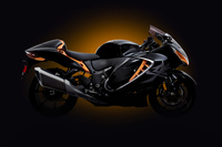 新型「スズキ・ハヤブサ」は、従来型をベースとしつつ、エンジン内部に手を加え、電子制御の強化を図っている。