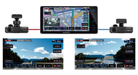 本機とナビ連携型ドライブレコーダーのDRV-N530（フロント用）とDRV-R530（リア用）を組み合わせることで、フロント／リアの同時録画が可能。万が一の時の録画はもちろん、ドライブ中の後方安全確認などをナビのモニター上で見ることができる。一画面への同時表示は不可。