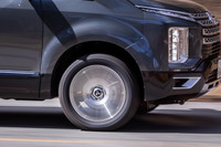 トーヨータイヤでは「オープンカントリーR/T」を「アウトドアを楽しむための新カテゴリータイヤ」と紹介している。オフロード性能とオンロードでの耐摩耗性や走行安定性の両立を実現したという。