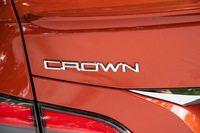 2018年6月に発表・発売された新型「トヨタ・クラウン」。1955年にデビューした初代から数えて、15代目のモデルにあたる。