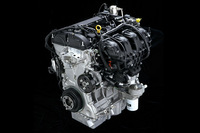 「タイタニアム」に搭載される2リッター直4直噴ターボエンジンの「2.0L EcoBoost」。
    