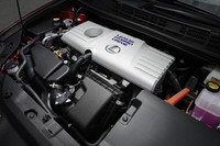 システム最高出力は136psで、「プリウス」と同じ。
