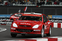 個人戦スーパーファイナルの1本目。乗り慣れたクサラで、ロウブがまさかの黒星。