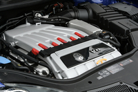 フォルクスワーゲン・ゴルフR32 3ドア（4WD/6MT）／5ドア（4WD/2ペダル6MT）【試乗記】の画像