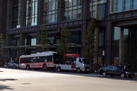 1時間後、用事を済ませて再び通りかかると、早くもレッカーが出動していた。イタリアなら、場所によっては数時間放置されるであろう。