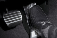 日産フーガがマイチェンで高級感アップの画像