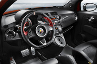 アバルト695トリブート フェラーリ、導入決定の画像