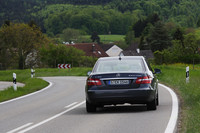 メルセデス・ベンツE300ブルーテック ハイブリッド（FR/7AT）【海外試乗記】の画像