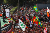 セバスチャン・ベッテル、3年前に初優勝した思い出の地、モンツァで優勝。レッドブルにとって、“鬼門”での初めての勝利となった。（Photo=Red Bull Racing）
