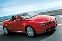 「アルファ・スパイダー」にオリジナルiPodなどがついた特別限定車の画像