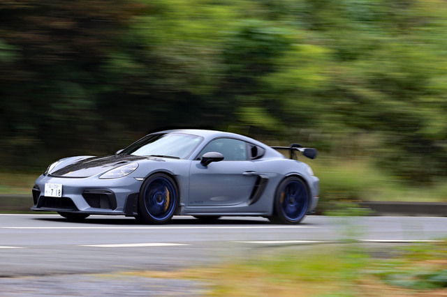 ポルシェ718ケイマンGT4 RS（MR/7AT）【試乗記】 “Renn Sport”の名は