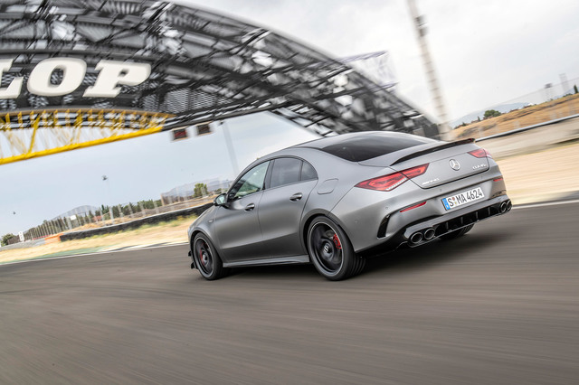 メルセデスAMG A45 S 4MATIC＋／CLA45 S 4MATIC＋【海外試乗記】 待つ