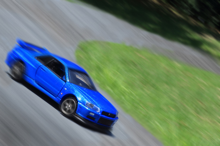 それまでのモデルとは違い、R34型「GT-R」はサーキットだけでなく映画でも活躍。『ワイルド・スピード』シリーズに故ポール・ウォーカー演じる主人公の愛車として登場し、注目を集めた。（写真＝荒川正幸）