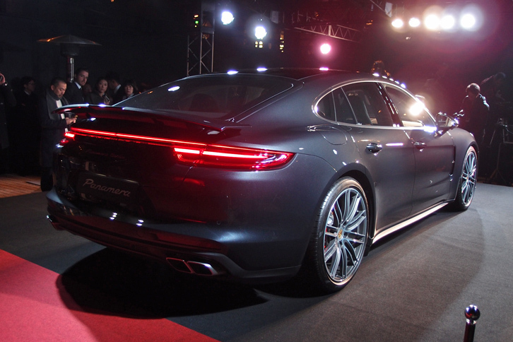 ポルシェ・パナメーラ