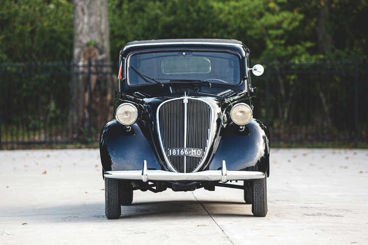 1936年に発表された初代「フィアット500」は、その容姿から「トポリーノ（Topolino）」というニックネームで呼ばれた。