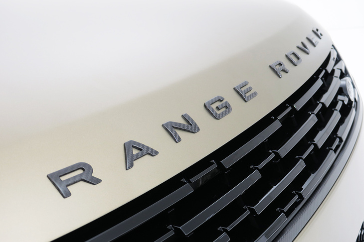 レンジローバー・スポーツSVエディションワン（「RANGE ROVER」ロゴ）