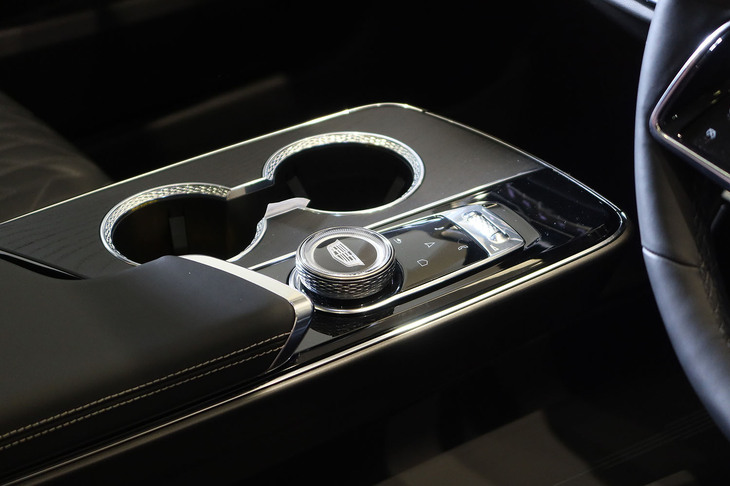 キャデラック・リリックV（センターコンソール）