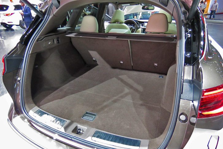 インフィニティQX50