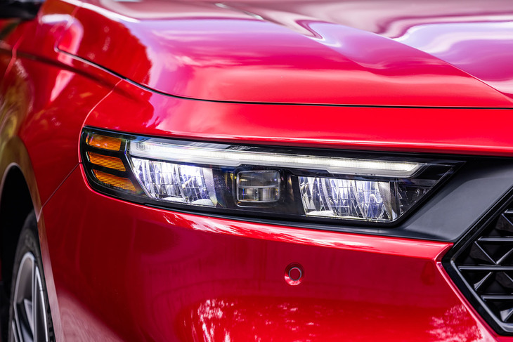 ホンダ・アコード（ヘッドランプ）