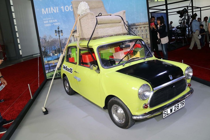 1994年『Mr.ビーン』の『Do-it-yourself Mr.Bean』に登場する「オリジナルMINI」。