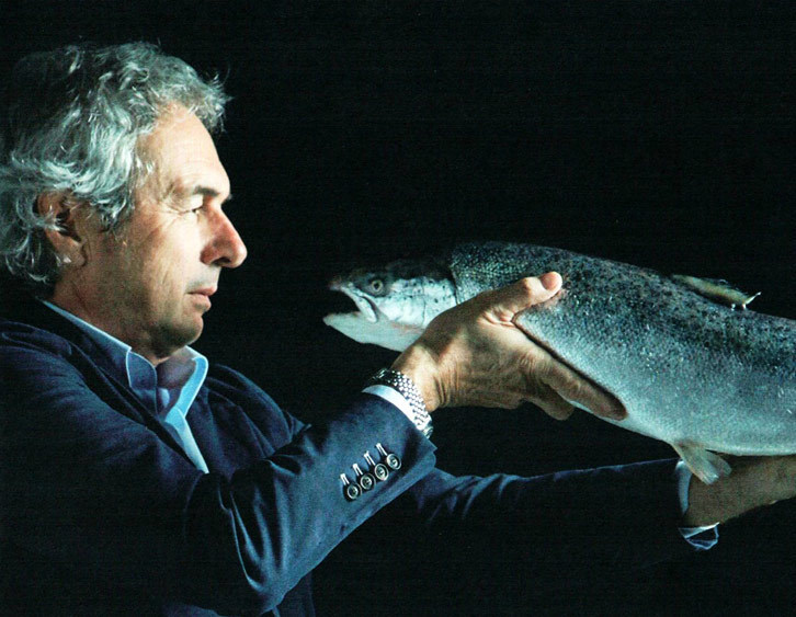 再びカタログから。チェラーティ氏の熱演は続く