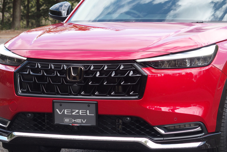 ホンダ・ヴェゼルe：HEV Z Sport Style（用品装着車／フロントグリル）