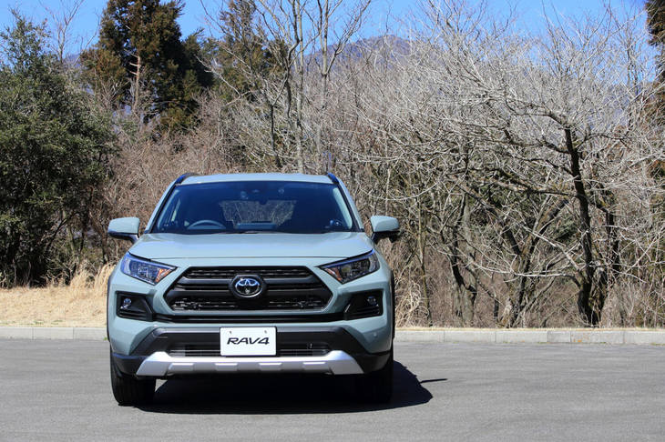 2016年に3代目の国内販売が終了してから約3年の空白期間を経て国内市場に投入される新型「RAV4」。