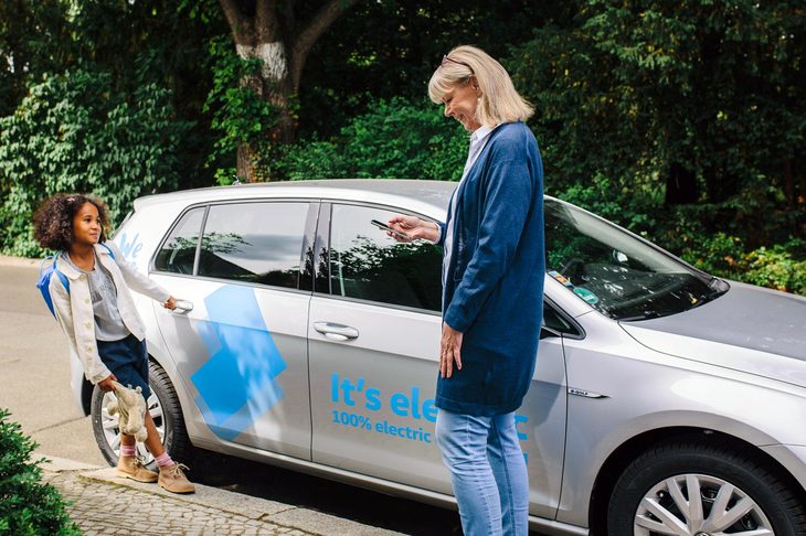 シェアリングなどの、新しいクルマの使い方、クルマとの付き合い方に関するサービスにも、積極的に取り組むフォルクスワーゲン。2019年6月にはBEVによるシェアリングサービス「We Share」がスタートし、ベルリンに1500台の「e-ゴルフ」が配備された。