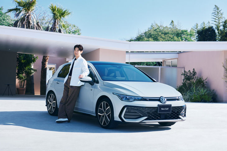 フォルクスワーゲン ジャパンは、誕生から50周年を迎える「ゴルフ」のイメージキャラクターに、俳優だけでなくミュージシャンやモデル、映画監督などマルチな才能でグローバルに活躍しているディーン・フジオカを起用している。