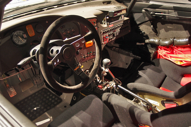 1993年のオーストラリアラリーで優勝した「トヨタ・セリカGT-Four」（ST185）のコックピット。