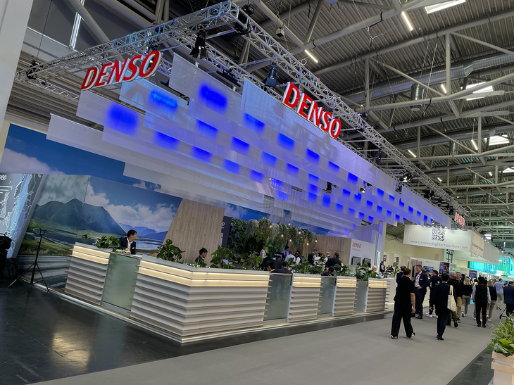 2025年のIAAに日本の自動車メーカーの姿はなかったが、サプライヤー各社のブースが人を集めていた。