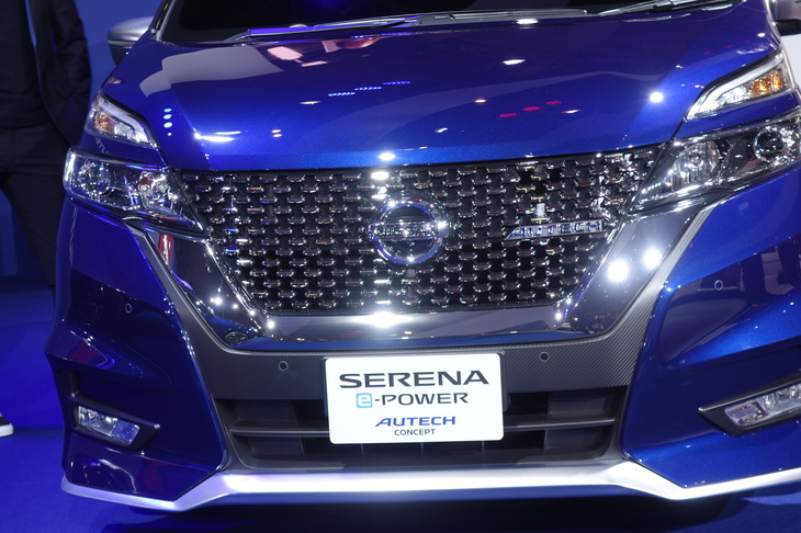 日産セレナAUTECH