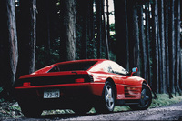 筆者が人生で初めて購入したフェラーリ、「348tb」。1163万円だった。