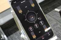 アプリの画面には、IMUセンサーが読み取った車両の挙動も表示が可能。セキュリティーの観点から、車両とつないで計測データを受け取るような仕様とはなっていない。