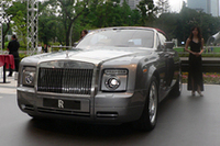 ロールス・ロイスのコンバーチブル「ファントム・ドロップヘッドクーペ」公開