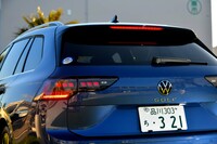 ボディーカラーには試乗車の「アネモネブルーメタリック」を含め、全9色が用意されている。