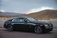 「レイス」をベースに、黒を基調としたドレスアップやスポーティーなチューニングを施している。日本での車両価格は3999万円。