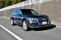 アウディSQ5
	ボディーサイズ：全長×全幅×全高＝4685×1900×1635mm／ホイールベース：2825mm／車重：1930kg／駆動方式：4WD／エンジン：3リッターV6 DOHC 24バルブ ターボ／トランスミッション：8段AT／最高出力：354ps（260kW）/5400-6400rpm／最大トルク：500Nm（51.0kgm）/1370-4500rpm／タイヤ：（前）255/40R21 （後）255/40R21／価格：887万円