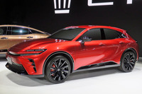 4つの車型で展開される新型「クラウン」のひとつ、「クラウン スポーツ」。流行りのスポーツSUV的なデザインゆえに、GRでの成功が期待できそうだ。