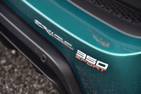 軽い車体に過給機付き3.5リッターV6エンジンを搭載したロータスの「エキシージ」シリーズ。改良モデルの「エキシージ スポーツ350」は、2016年8月に日本に導入された。