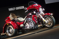 「ハーレーダビッドソンFLHTCUTG トライグライド ウルトラ」
    