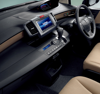 ホンダ、「フリード」シリーズを小変更の画像